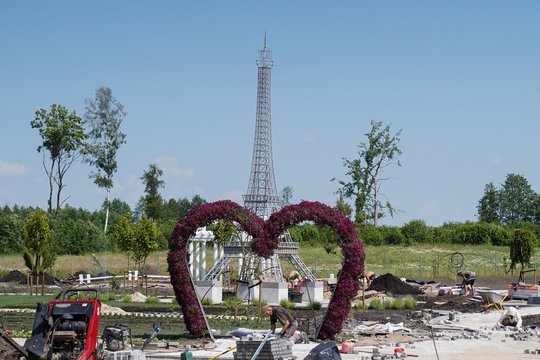 Pasinerkite į kelionę po pasaulį: sutuoktinių sumanymas stebina pajūrio lankytojus