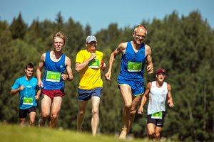 „Vilkės“ golfo klubo lauke – unikalus bėgimas: žmonės bėgs basi