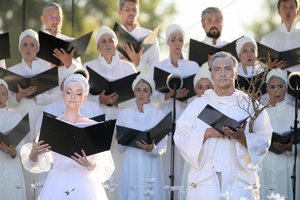 Klaipėdos 770 metų jubiliejus: linkėjimus siuntė broliai pranciškonai ir oratorijos premjeros klausytojai 