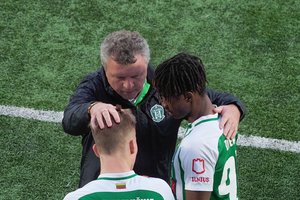 Po gėdingo pasirodymo „Žalgirio“ treneris V. Čeburinas kalbėjo apie situaciją: „Žemesnio lygio varžovas mūsų būtų pasigailėjęs“