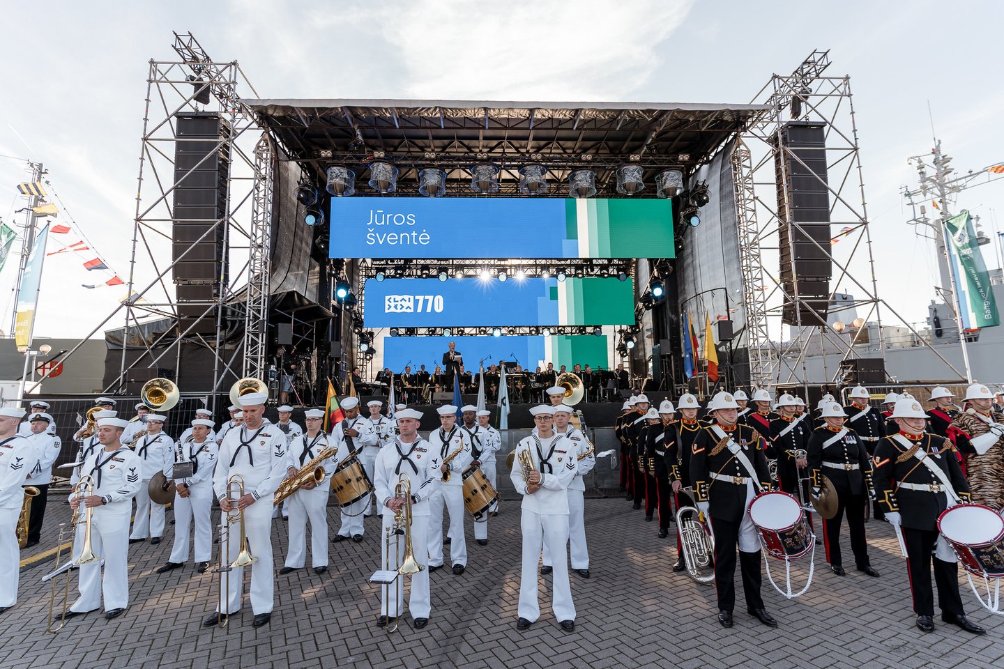 Jungtinis karinių jūrų pajėgų orkestrų koncertas. <br>G.Pilaičio nuotr. 