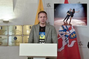 A. Tapinas pažėrė kritikos Sočyje koncertuosiantiems P. Vanagui ir M. Drobiazko: „Karma yra kalė“