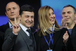 Ukrainos pirmoji ponia Olena Zelenska – drąsos ir elegancijos veidas