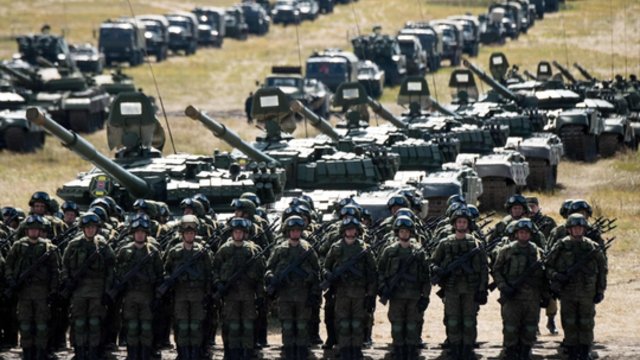 Britų žvalgyba praneša apie naują karo etapą: skelbiama, kur Rusija telkia kariuomenę