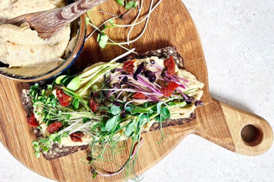 Pupelių ir avokadų užtepėlė: greitai ir lengvai paruošiamas užkandis