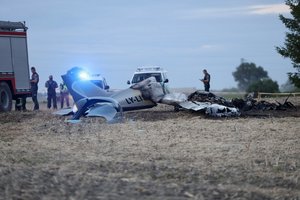 Kauno rajone nukrito ir užsidegė lėktuvas: pranešama apie žuvusius žmones