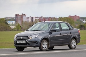 Importo pakeitimas nepadėjo: pranešama apie mirtinai pavojingą klaidą „Lada“ automobiliuose 