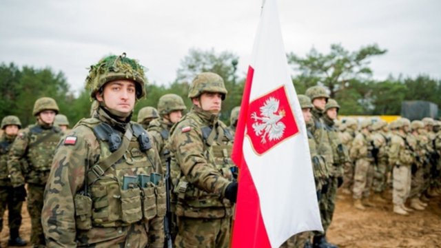 JAV gynybos sekretoriaus vizitas Latvijoje: užsiminė apie užmojus didinti karinį kontingentą Baltijos šalyse