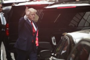 D. Trumpas: FTB „pakiša“ įrodymus jo rezidencijoje Floridoje