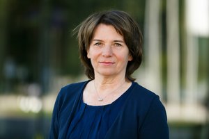 Pasaulis ruošiasi kovai su pakitusia omikron atmaina: profesorė A. Žvirblienė pasakė, kam skiepytis kol kas nebūtina