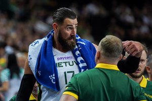 Į rinktinę sugrįžęs J. Valančiūnas – apie pasikeitusį K. Maksvytį, I. Brazdeikio įsiliejimą bei ekipai diriguojantį R. Jokubaitį