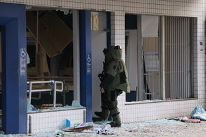 Libane santaupų negalėjęs išsiimti vyras paėmė įkaitais banko darbuotojus