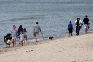 Pajūris bando išspręsti kilusią bėdą: priemonių ėmėsi, bet gelbėtojai priežiūrai laiko neturi
