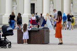 Įstatymo pataisa: jaunu žmogumi siūloma laikyti asmenį iki 35 metų amžiaus