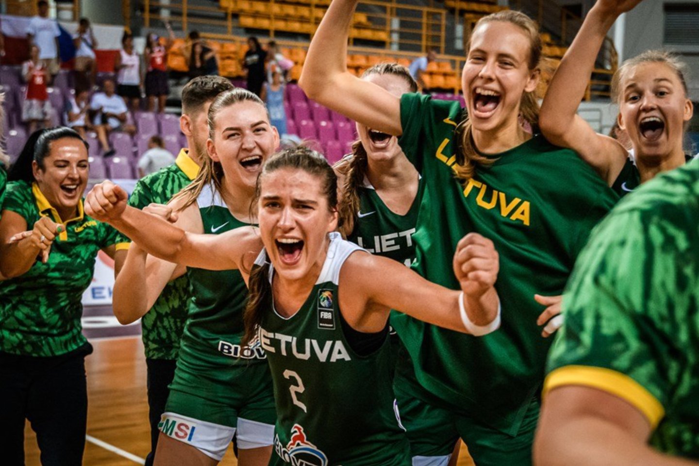 Lietuvos 18-metės žengė į Europos čempionato finalą.<br>FIBA nuotr.