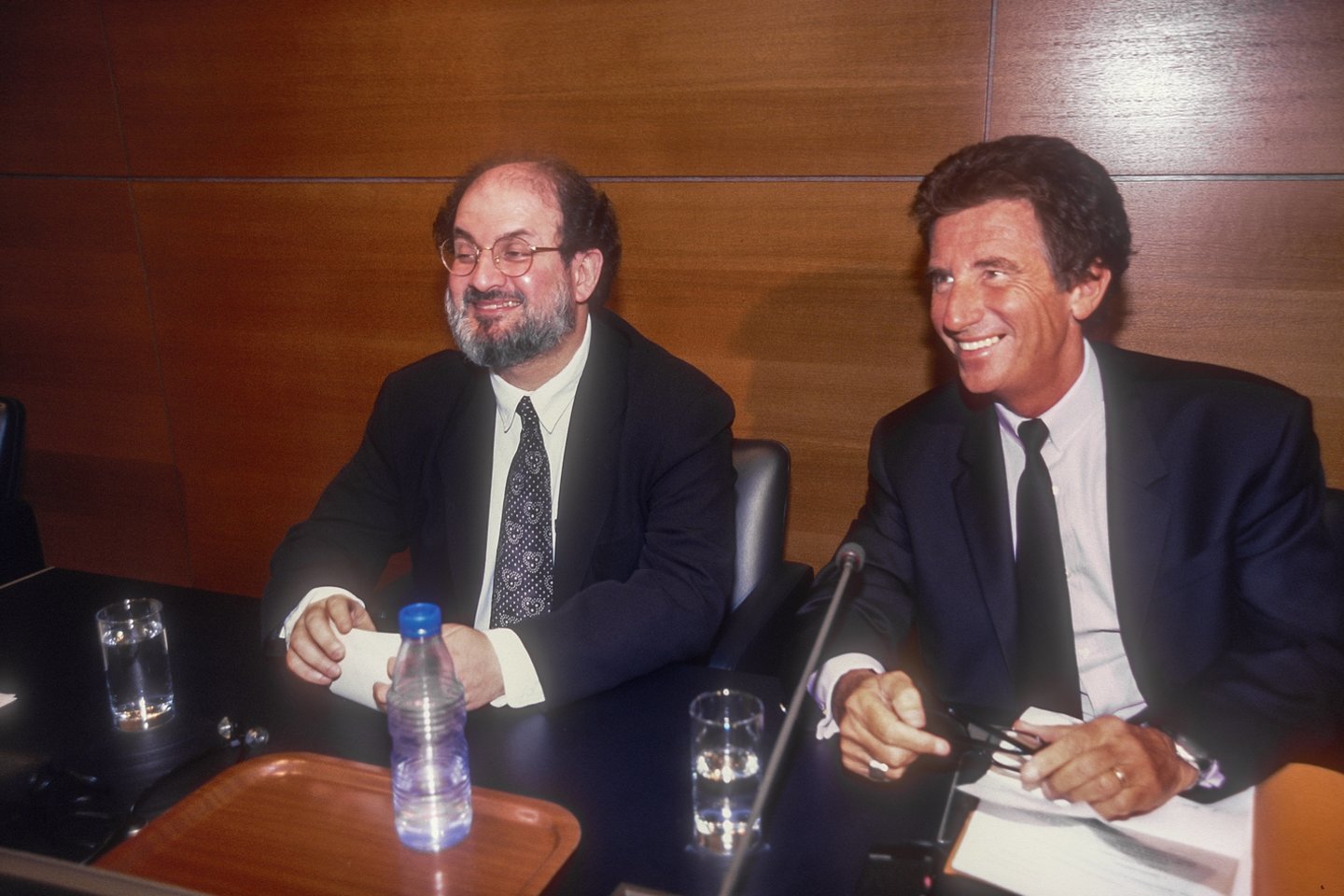  S.Rushdie (kairėje).<br> SIPA/Scanpix nuotr.