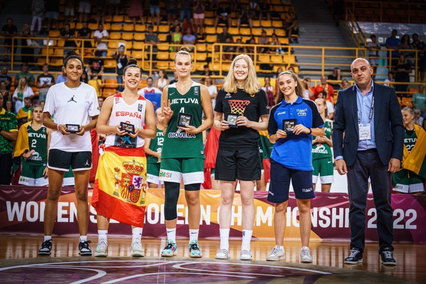 J.Jocytė atsidūrė simboliniame čempionato penkete.<br>FIBA nuotr.