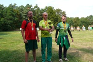 Lankininkų varžybose Smiltynėje klaipėdiečiams padėjo namų sienos