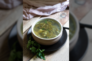 Gardi ir sveika rūgštynių sriuba: vasara be jos neįsivaizduojama