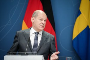 O. Scholzas tiki, kad Švedija ir Suomija jau netrukus galės prisijungti prie NATO