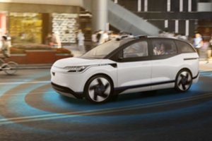 Kinai žengė didelį žingsnį į priekį – gatvėse pradėjo važinėti taksi be vairuotojo