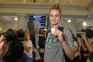 Lietuvos 18-metes į auksą vedusi J. Jocytė kratosi palyginimų su L. Dončičiumi: „Gal kiek per daug“