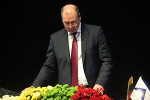 Eilė prie V. Uspaskicho atlaisvinto Darbo partijos sosto: skyriai iškėlė 8 kandidatus