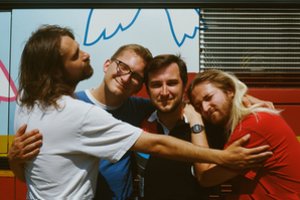 Grupė „jautì“ pristato „griežčiausią“ kūrinį iki šiol: „Metas vengti tuščių plepalų“