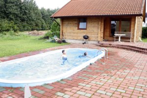 Nebrangus baseinas jūsų kieme: kaip teisingai naudoti, kad išsaugoti skaidrų vandenį jame