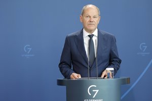 Vokietijos kancleris O. Scholzas „pasibjaurėjo“ M. Abbaso žodžiais apie Holokaustą