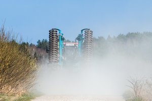 Šiaulių apskrityje darbuotojų labiausiai trūksta žemės ūkyje