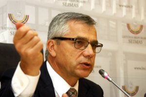 V. Poderys: Dujų vartojimo mažinimą Lietuva išgyventų lengviausiai