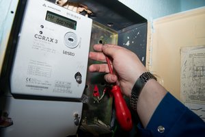 Apie 400 tūkst. vartotojų turėtų suklusti – jiems elektros kaina didės