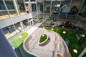 Sostinės mokyklose pamokos kelsis ir į lauką: atsiras visiems sezonams pritaikytos lauko klasės