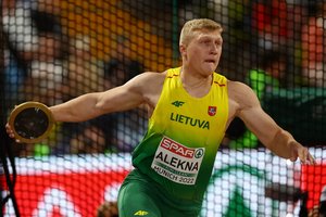 Savo žygdarbio didumo dar nesuvokiantis M.  Alekna Europos auksą skyrė Lietuvai