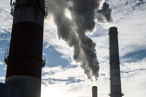 Panevėžio termofikacinė elektrinė svarsto elektrą gaminti kūrenant skystą kurą ar biokurą: būtų pigiau