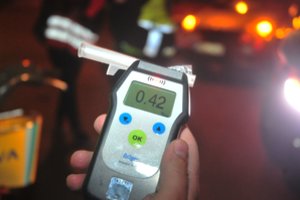 Prie BMW vairo įkliuvo girtas pasienietis