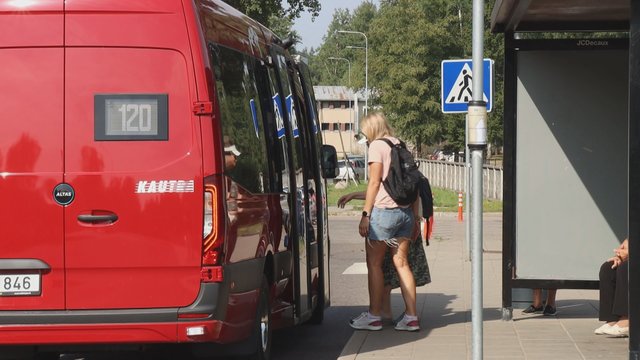 Į Vilniaus gatves išriedėję elektriniai mikroautobusai pasiteisino: net pabrangus elektrai važiuoja taupiau