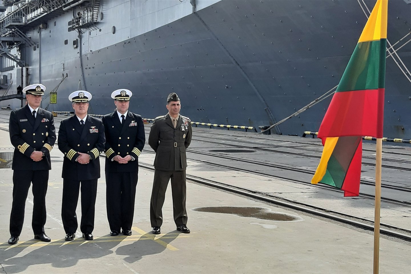 JAV karo laivo USS Kearsarge (LHD 3) vizitas Klaipėdos uoste.<br> G.Pilaičio nuotr.