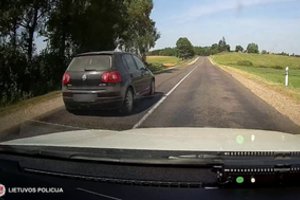 Už chuliganišką vairavimą – bauda ir teisės vairuoti atėmimas