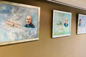 Seimo galerijoje – paroda „Tarpukario Lietuvos karo lakūnai“
