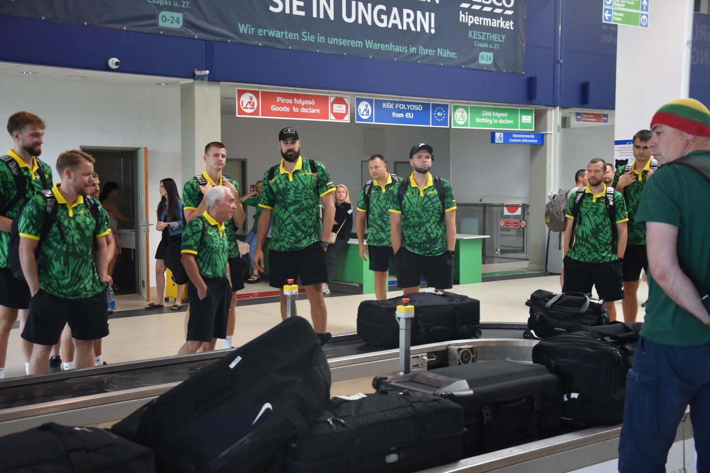 Lietuvos krepšinio rinktinė atvyko į Sombathėjų žaisti pasaulio čempionato atrankos kovas.<br> M.Krukausko nuotr.