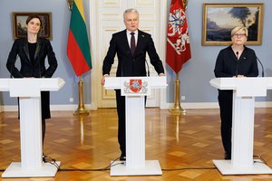 Sveikindami Ukrainą Nepriklausomybės dienos proga Lietuvos vadovai linki pergalės