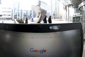 „Google“ darbuotoju prisistatęs sukčius į šiauliečio telefoną instaliavo šnipinėjimo programą ir ištuštino banko sąskaitą