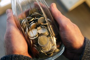 Minimali alga neatskaičius mokesčių galėtų kilti iki 800 eurų