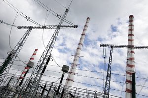 „Litgrid“ siūlo sukauptas elektros perkrovų pajamas grąžinti vartotojams