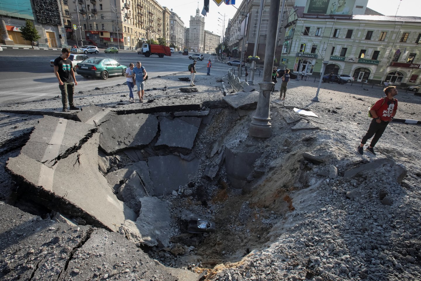 Karas Ukrainoje, Rusija smogė Charkovo miestui.<br>Reuters/Scanpix nuotr.