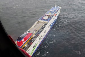 Gaisras apie 300 žmonių plukdžiusiame kelte prie Švedijos krantų užgesintas