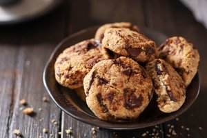 Avižiniai sausainiai su šokoladu iš augalinių produktų