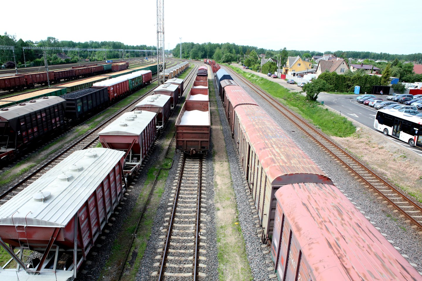 Šiemet tranzitu geležinkeliais tarp Rusijos ir Kaliningrado per Lietuvą leidžiamų pervežti sankcionuotų prekių vidurkiai, remiantis liepą paskelbtomis EK gairėmis, apskaičiuojami pagal 2019–2021 metais geležinkeliais pervežtų prekių vidurkį.<br>M.Patašiaus nuotr.